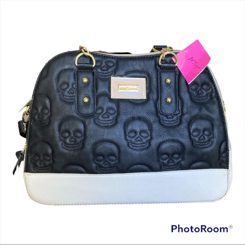 Betsey Johnson Skull purse new with tags